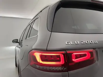 Photo 27 Mercedes GLB  200 d 8G-DCT