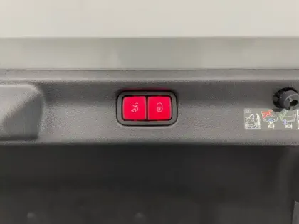 Photo 29 Mercedes EQE  300