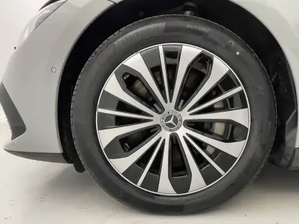 Photo 18 Mercedes EQE  300