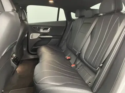 Photo 15 Mercedes EQE  300