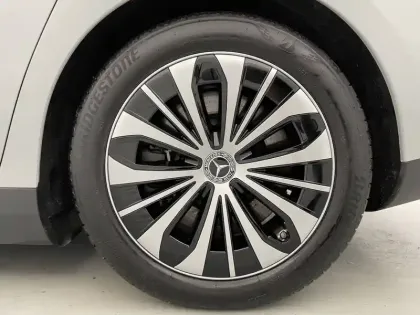 Photo 16 Mercedes EQE  300