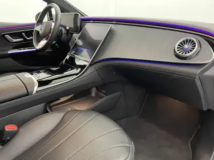 Photo 28 Mercedes EQE  300