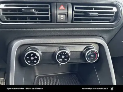 Photo 14 Citroën C3  Turbo 100 ch BVM6