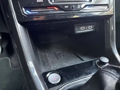 Photo 21 Volkswagen T-cross  1.0 TSI 110 Start/Stop BVM6