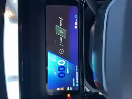 Photo 11 Renault 4 Renault  E-Tech Electrique 150 ch autonomie confort