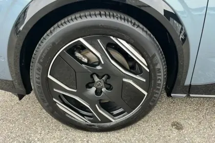 Photo 7 Peugeot 3008  Electrique 325 ch 4x4 73 kWh