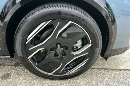 Photo 10 Peugeot 3008  Electrique 325 ch 4x4 73 kWh