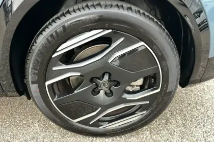 Photo 8 Peugeot 3008  Electrique 325 ch 4x4 73 kWh