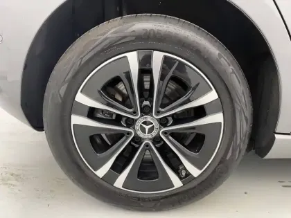 Photo 18 Mercedes Classe A  250 e 8G-DCT