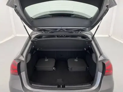 Photo 13 Mercedes Classe A  250 e 8G-DCT