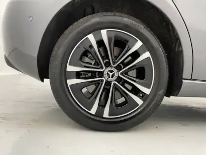 Photo 18 Mercedes Classe A  250 e 8G-DCT