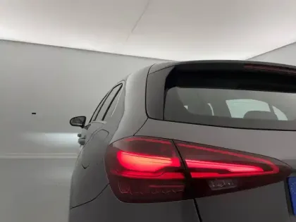 Photo 27 Mercedes Classe A  250 e 8G-DCT