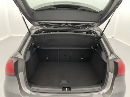 Photo 13 Mercedes Classe A  250 e 8G-DCT