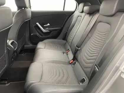 Photo 15 Mercedes Classe A  250 e 8G-DCT