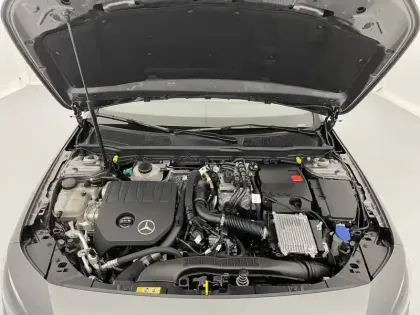 Photo 19 Mercedes Classe A  250 e 8G-DCT