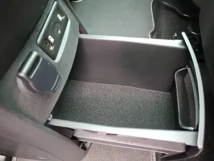 Photo 29 Renault Scenic  TCe 140 FAP EDC - 21