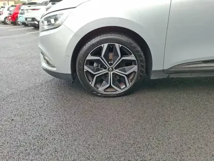 Photo 8 Renault Scenic  TCe 140 FAP EDC - 21