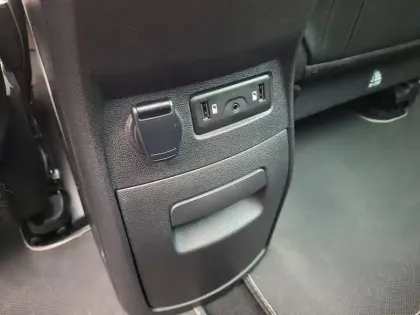 Photo 28 Renault Scenic  TCe 140 FAP EDC - 21