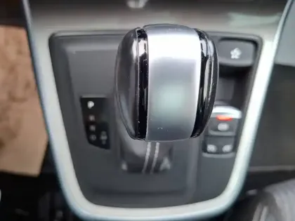 Photo 48 Renault Scenic  TCe 140 FAP EDC - 21