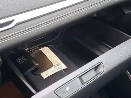 Photo 59 Renault Scenic  TCe 140 FAP EDC - 21