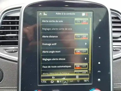 Photo 57 Renault Scenic  TCe 140 FAP EDC - 21