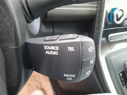 Photo 40 Renault Scenic  TCe 140 FAP EDC - 21