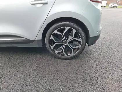 Photo 9 Renault Scenic  TCe 140 FAP EDC - 21