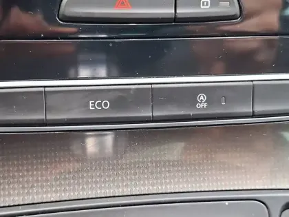 Photo 54 Renault Scenic  TCe 140 FAP EDC - 21