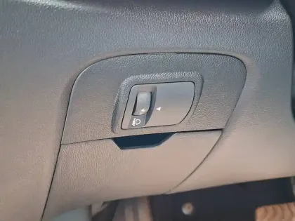 Photo 36 Renault Scenic  TCe 140 FAP EDC - 21