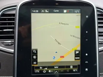 Photo 56 Renault Scenic  TCe 140 FAP EDC - 21