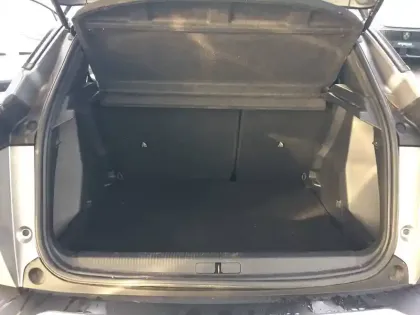 Photo 8 Peugeot 2008  BlueHDi 130 S&S EAT8