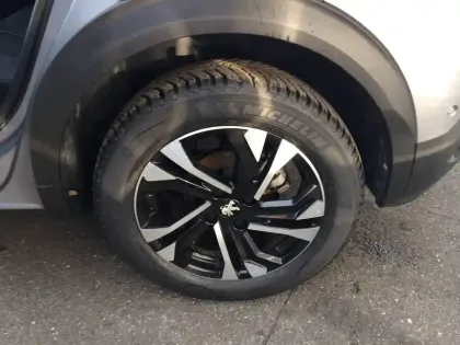 Photo 11 Peugeot 2008  BlueHDi 130 S&S EAT8