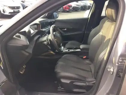 Photo 13 Peugeot 2008  BlueHDi 130 S&S EAT8