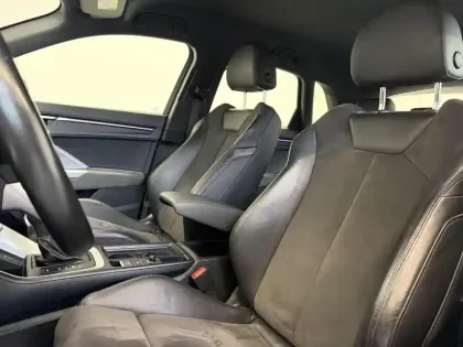 Photo 28 Audi Q3  35 TDI 150 ch S tronic 7