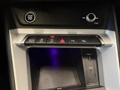 Photo 25 Audi Q3  35 TDI 150 ch S tronic 7