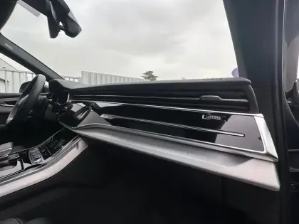 Photo 16 Audi Q7  60 TFSI e 462 Tiptronic 8 Quattro