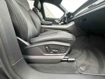 Photo 17 Audi Q7  60 TFSI e 462 Tiptronic 8 Quattro