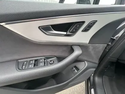 Photo 27 Audi Q7  60 TFSI e 462 Tiptronic 8 Quattro