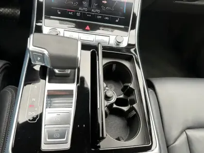 Photo 40 Audi Q7  60 TFSI e 462 Tiptronic 8 Quattro