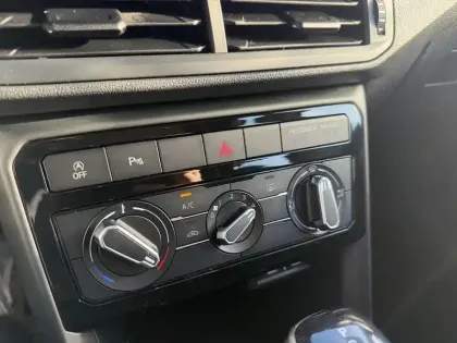 Photo 17 Volkswagen T-cross  1.0 TSI 110 Start/Stop DSG7