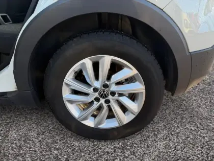 Photo 8 Volkswagen T-cross  1.0 TSI 110 Start/Stop DSG7