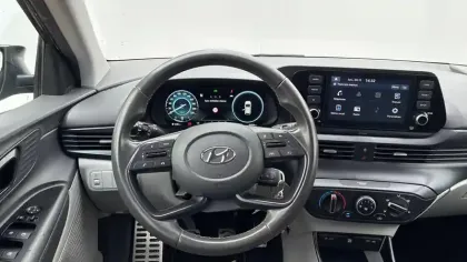 Photo 10 Hyundai Bayon  1.0 T-GDi 100 Hybrid 48V