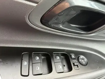 Photo 26 Hyundai Bayon  1.0 T-GDi 100 Hybrid 48V