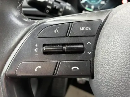 Photo 19 Hyundai Bayon  1.0 T-GDi 100 Hybrid 48V