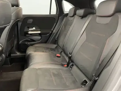 Photo 15 Mercedes GLA  250 e Hybrid EQ 8G-DCT