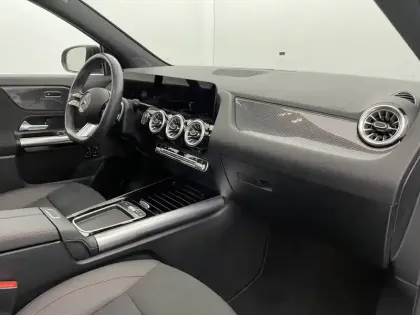 Photo 67 Mercedes GLA  250 e Hybrid EQ 8G-DCT