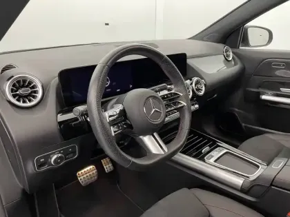 Photo 30 Mercedes GLA  250 e Hybrid EQ 8G-DCT