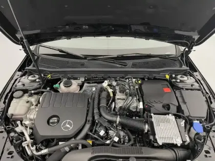 Photo 19 Mercedes Classe A  250 e 8G-DCT