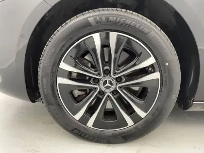 Photo 17 Mercedes Classe A  250 e 8G-DCT