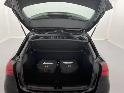 Photo 13 Mercedes Classe A  250 e 8G-DCT